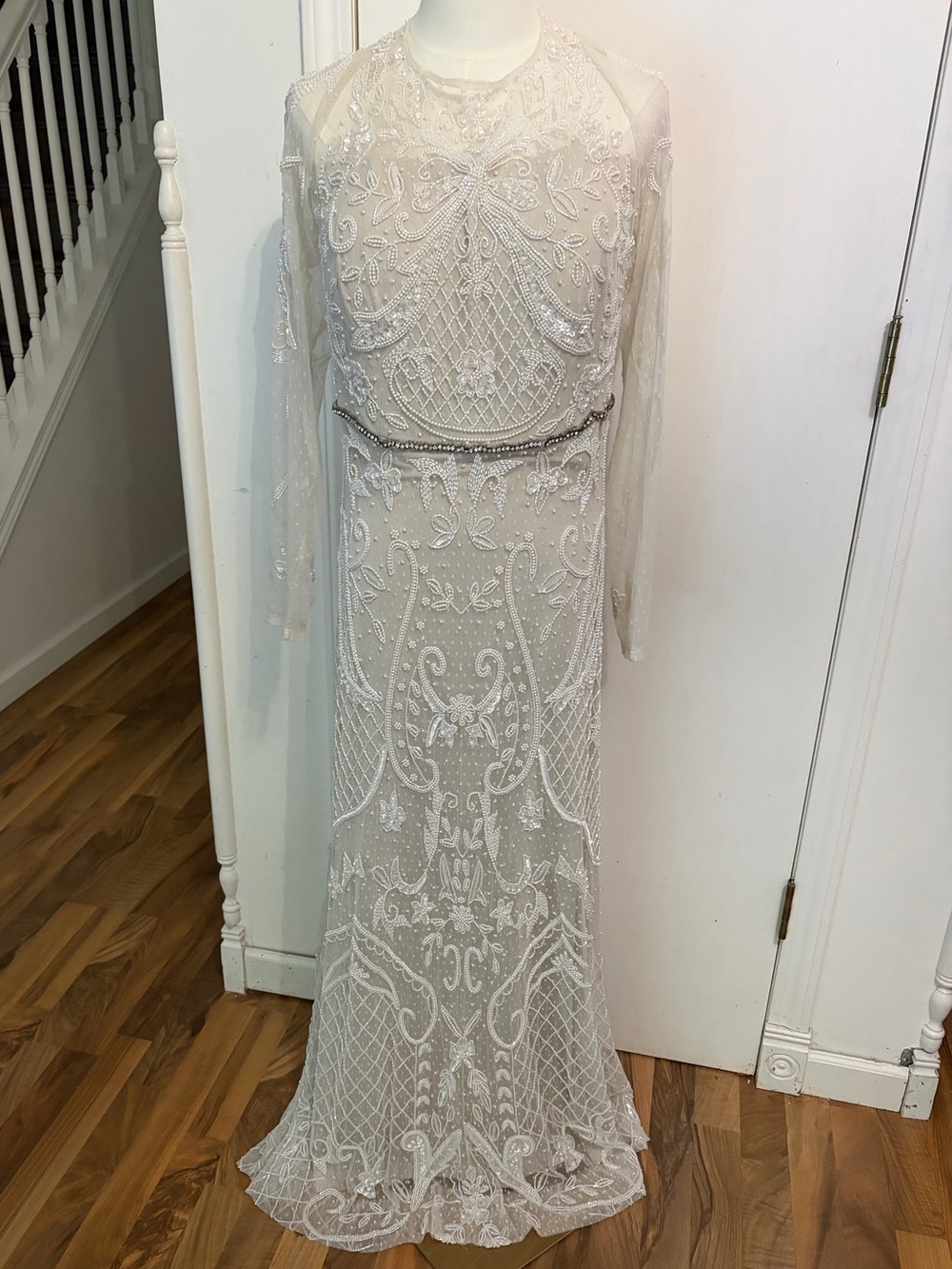 STUNNING Ivory All Over Beaded Floral Baroque Long-Sleeve Wedding Dress, 18, EUC